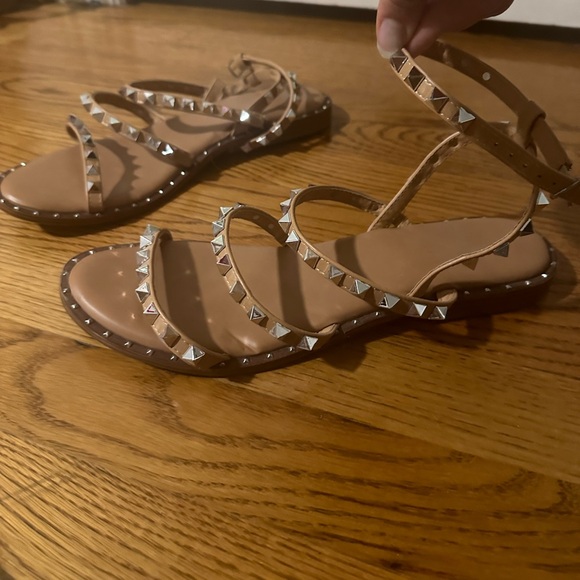 Cushionaire - Tonya Studded Flat Sandal - Picture 1 of 4
